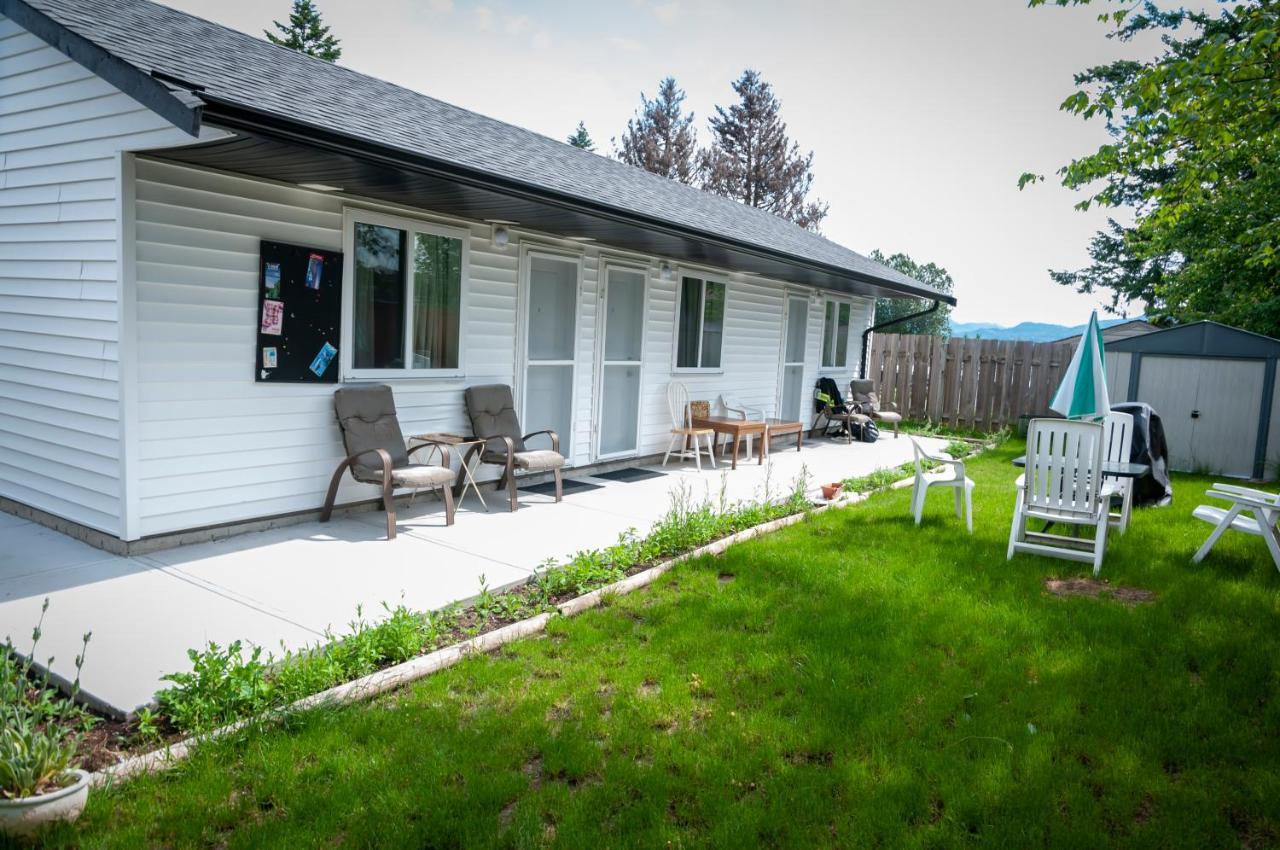 Guest Suite Private Retreat For 2 Guests With Ac - 4 Units Available อับบอทส์ฟอร์ด ภายนอก รูปภาพ